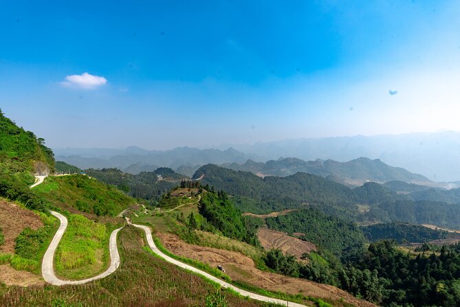 Ha Giang Loop 2Days 1Night Private Tour with English Guide - Meals Included: Strawberry House Breakfast to Two Dinners