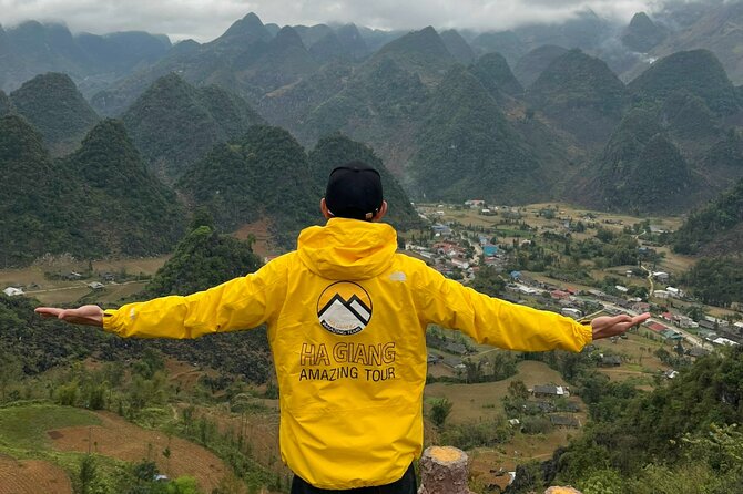 Ha Giang Loop 4 Day trip with Easy Rider - Day 1 in Ha Giang: Quan Ba Heaven Gate, then Dong Van Karst Plateau Geopark