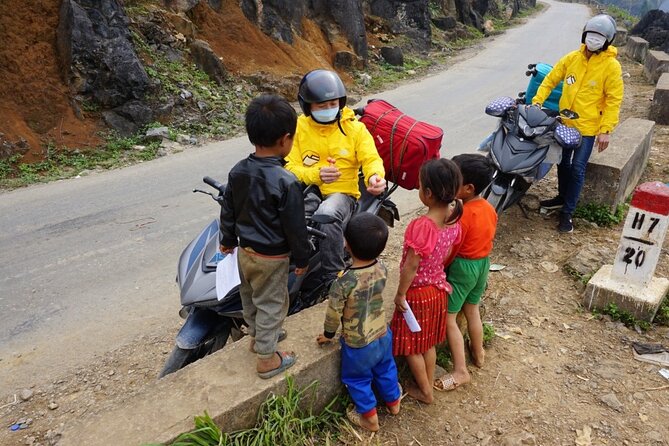Ha Giang Loop 4 Day trip with Easy Rider - Day 3 around Meo Vac: Sính Lủng to Du Gia Village, with village time built in