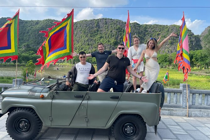 Ha Giang Open Air Jeep 3 Days 2 Nights off The Beaten Path - Guides and drivers: the difference between driving and understanding
