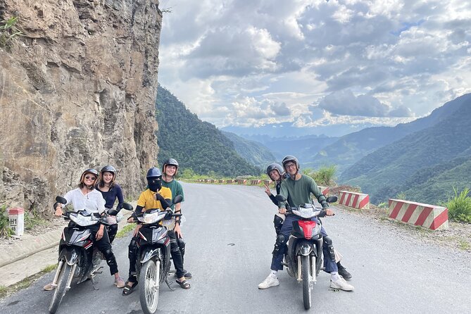 Ha Giang Tour 4 Day-3-Night, English Speaking Guide, Small Group - Day 2: Tham Ma Pass, Hmong King Palace, Lung Cu, and Dong Van Ancient Street