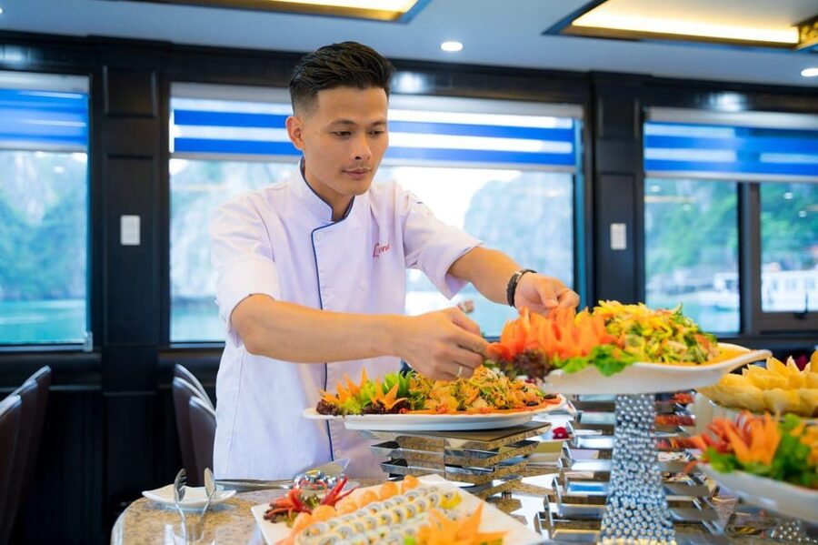 Ha Long Bay 8 hours daily tour on LA CASTA DAILY CRUISE - First Ha Long Bay sightseeing time: 2.5 hours of big scenery