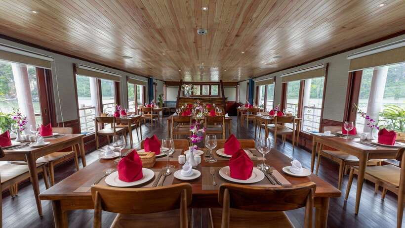 Ha Long Bay - Bai Tu Long Bay Luxury Boat Tour & Transfer - Mid-afternoon tea, fruit carving, and a slower return to port
