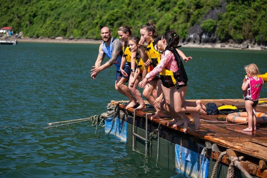 Ha Long & Lan Ha Bays: 2-Day Cruise with Meals & Kayaking - Cabins with balcony and bathtub, plus the real sleep and comfort factors