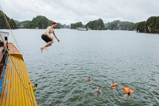 Ha Noi - Cat ba island - Lan Ha Bay - Kayaking 1 Day - Kayaking Through K.A Cave and Bats Cave