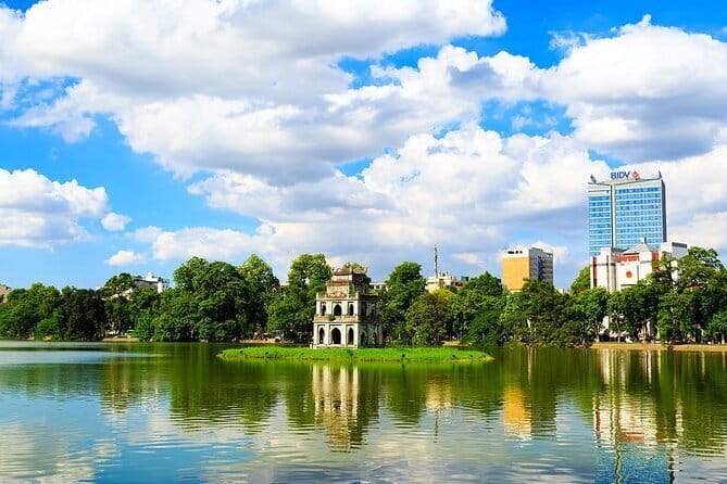 Ha Noi City Day Tour - Stop 2: Ho Chi Minh Mausoleum and the stilt house, history with a human scale