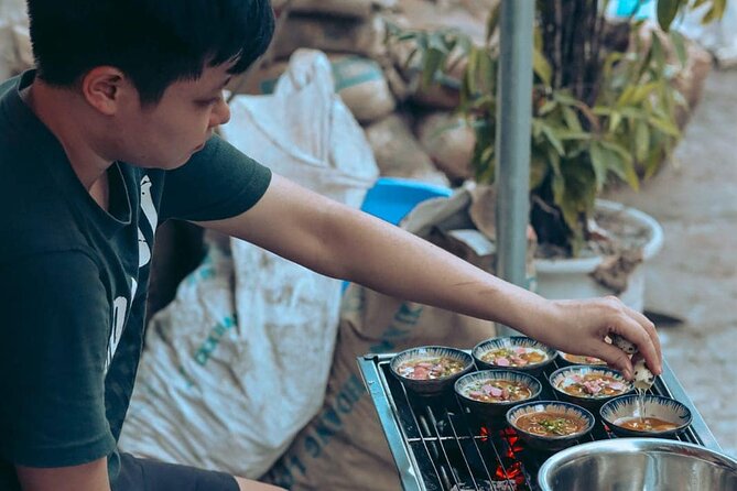 Ha Noi Walking Food Tour, Non Vegetarian,Vegan, vegetarian Option - Night Market and Duờng Tau: Where Hanoi Gets Its Personality