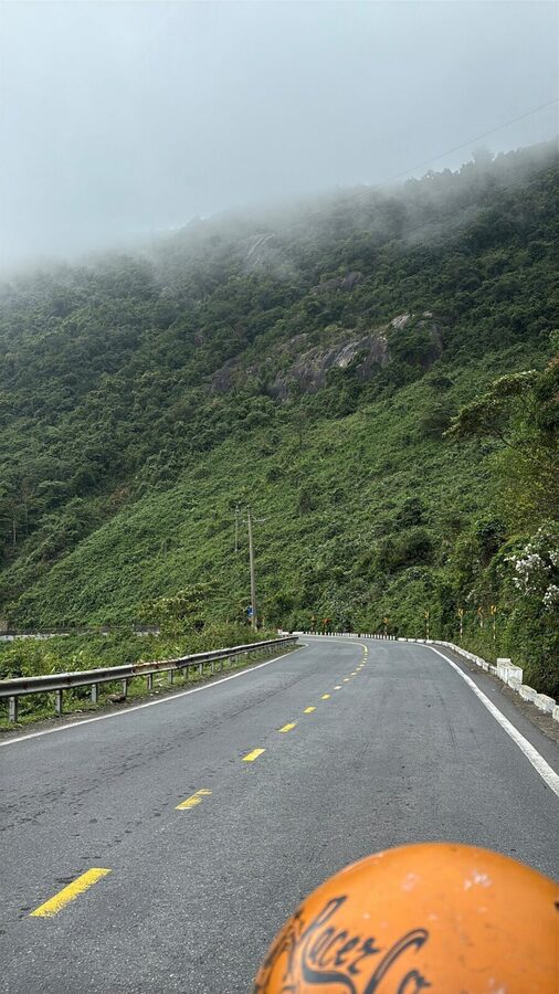 Hai Van Pass Motorbike Tour with Easy Rider - Lang Co and Tam Giang Lagoon: seafood scenery, then the big lagoon feel