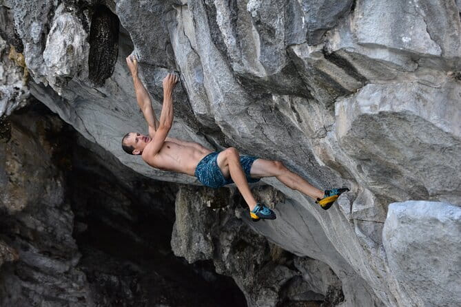 Half day Deep Water Solo - Three Brothers: where the difficulty climbs and your choices get real