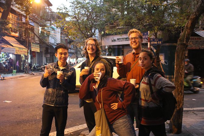 Half-Day Hanoi Food Walking Tour - Start at Đồng Xuân Market, where Hanoi food begins
