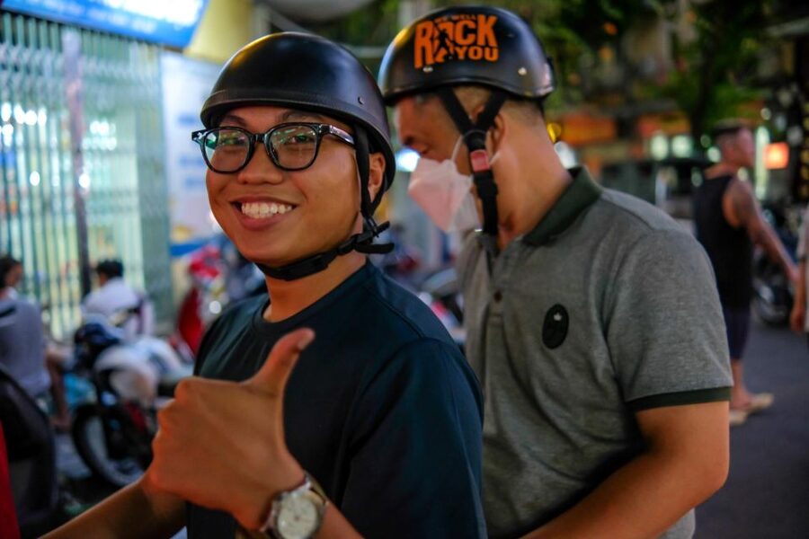 Half-Day Hanoi Foodie Tour by Motorbike - West Lake and Tran Quoc Pagoda, where the city softens