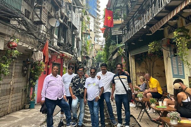 Half-Day Hanoi Highlights and Train Street Experience - A smart half-day route through Hanoi’s icons