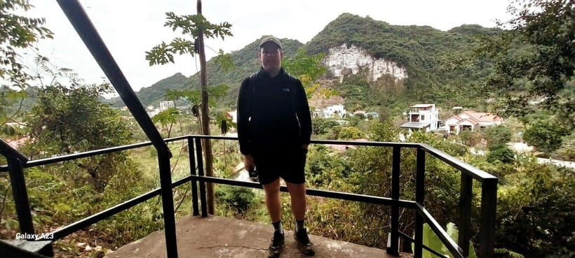 Half Day Hiking to Cat Ba National Park with a Guide - Chua Linh Quang pagoda, incense, and hopes for the Buddha