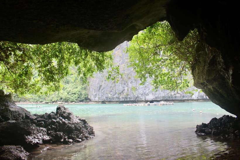 Half day Lan Ha Bay excursion ( 4 hours ): Kayaking, Snorkel - Lan Ha Bay Feels Calmer Than Halong for a Short Trip