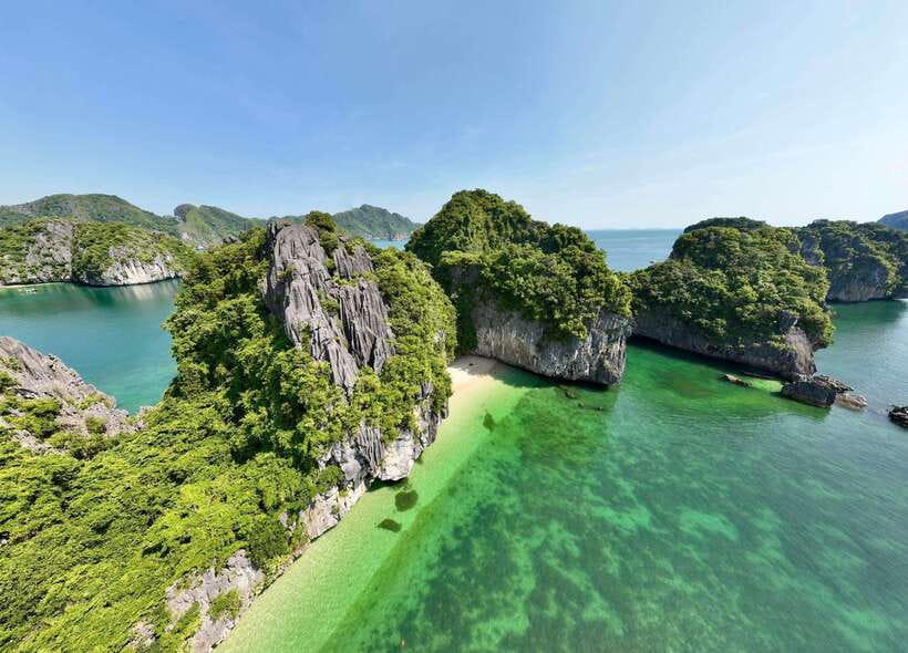 Half day Lan Ha Bay excursion ( 4 hours ): Kayaking, Snorkel - The Cruise Ride: Karsts, Quiet Bays, and a Sense of Space