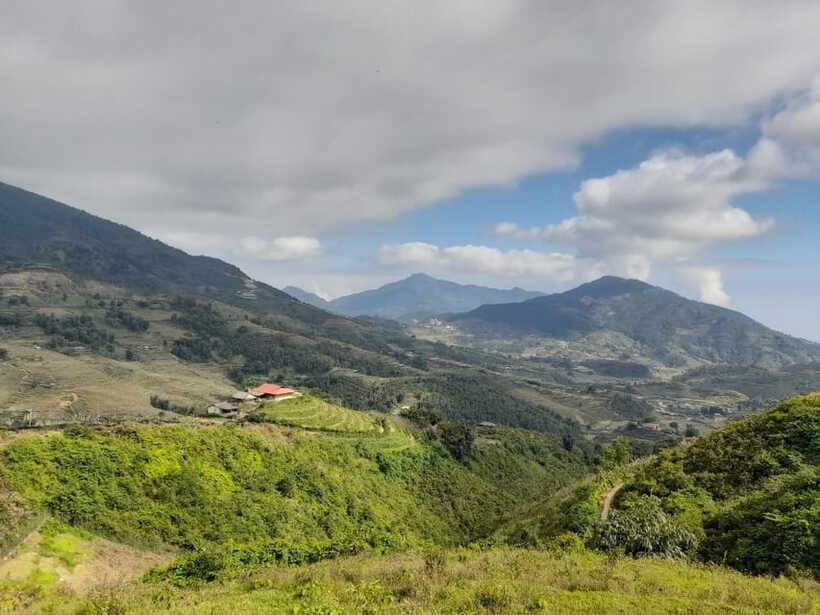 Half Day Sapa Trekking to Visit Lao Chai - Ta Van - Terrain, fitness, and what to pack for a muddy Sapa morning