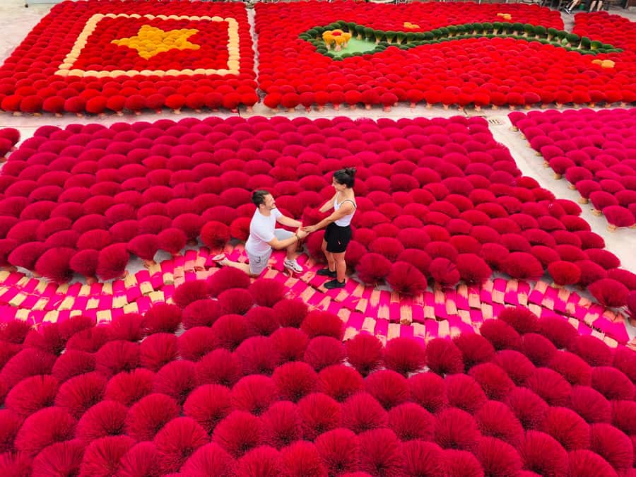 Half Day trip to Incense & Hat Villages with Train Street - Chuong Conical Hat Village: Handcrafted Nón Lá in About an Hour