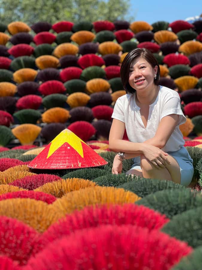 Half Day trip to Incense & Hat Villages with Train Street - FAQ