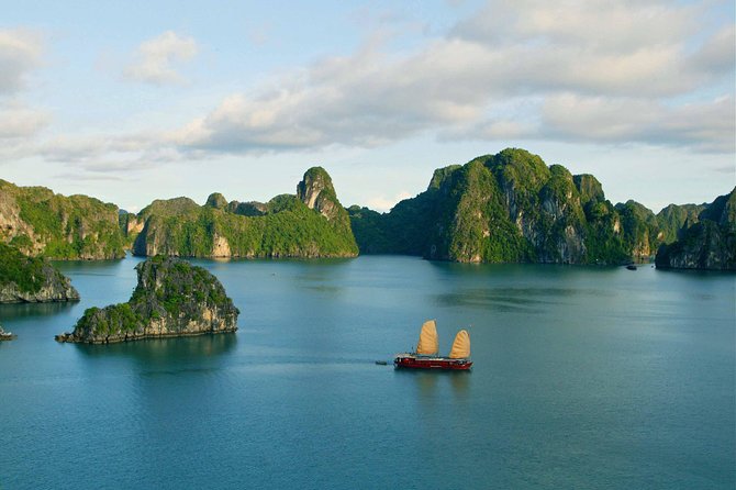 Halong Bay 2D1N BEST CRUISES All-Inclusive: Transfer, Meals, Kayak, Cave, Island - Cabin comfort and meals: the real upgrade on a short cruise