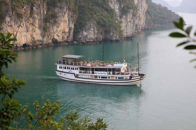 Halong Bay 2D1N BEST CRUISES All-Inclusive: Transfer, Meals, Kayak, Cave, Island - Extra costs to remember so nothing surprises you