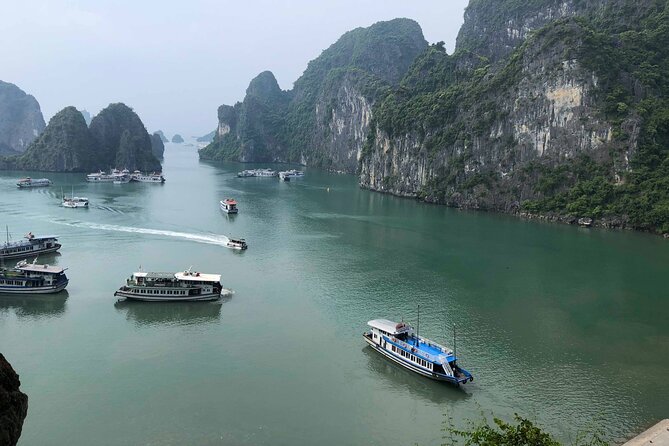 Halong Bay Cruise With Cave, Kayaking, Swimming - Buffet Lunch - The modern boat experience, plus how lunch fits in