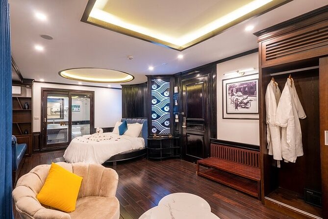Halong Bay Cruises many options - Cabins, meals, and the details that make it feel worth $189