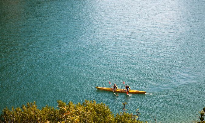 Halong bay Deluxe Cruise 2D/1N: Kayaking, swimming, Titop island & surprise cave - How the activities feel in real life: active but not punishing