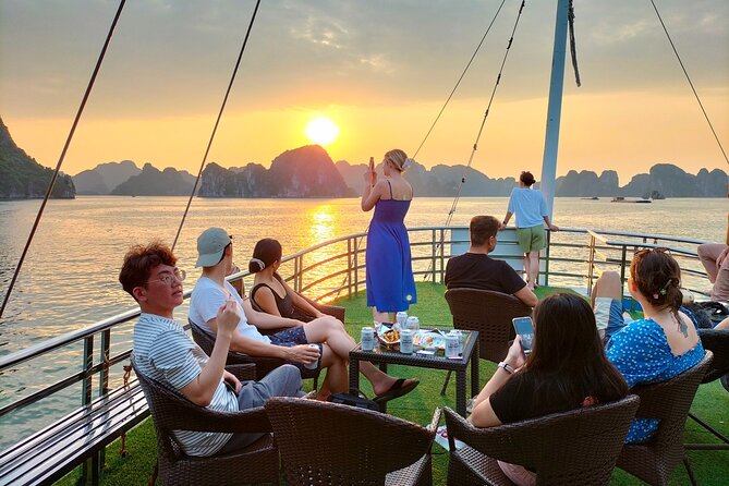 Halong Bay Full-Day with 6 Hour Cruise Kayaking, Swimming, Lunch - Sung Sot Cave: the classic stop, and how to handle the pace