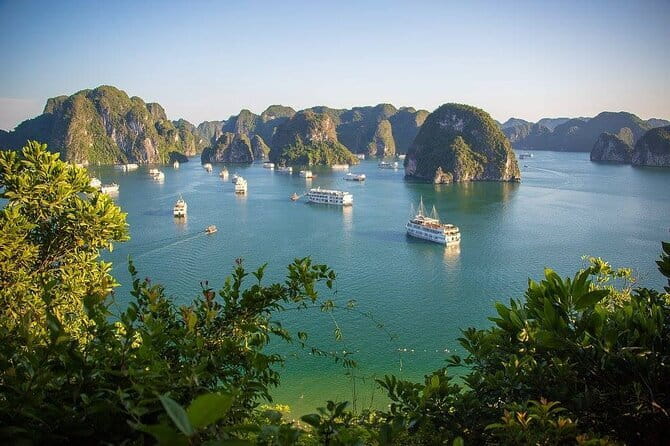 Halong Bay Full Day with All-Inclusive - Boarding at Tuan Chau Harbor: the moment the bay starts