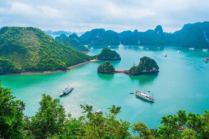 Halong Bay Full Day with All-Inclusive - Bo Hon archipelago and Surprise Cave: what to expect on land