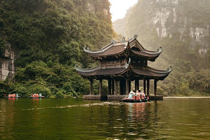 Halong Bay Full Day with All-Inclusive - Afternoon tea, cruising back, and the sunbathing window