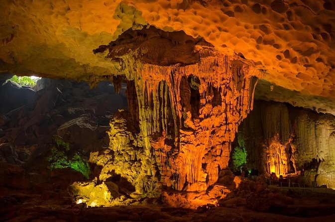 Halong Bay Full Day with Kayaking, Hiking viewpoint, Cave - Deluxe To Luxury - Key things to know before you go