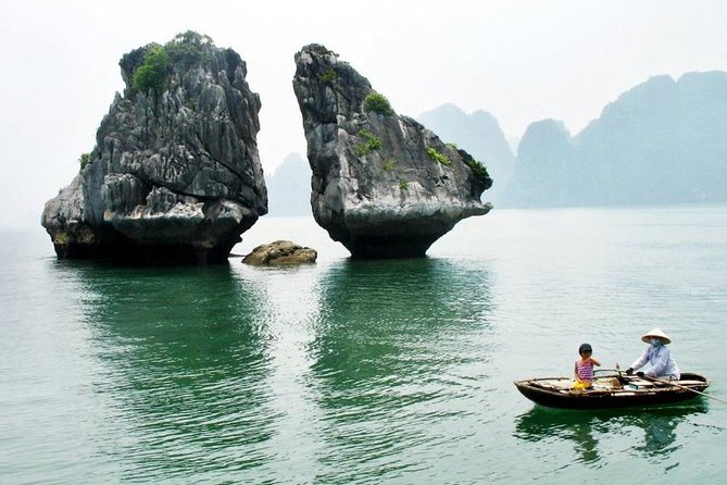 Halong Bay Full Day with Kayaking, Hiking viewpoint, Cave - Deluxe To Luxury - Halong Bay cruise time, plus kayaking or bamboo boat option