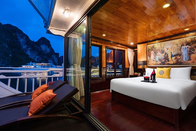 Halong Bay - Hera Luxury Day Cruise 7.5 Hours - Sunset party: why the ending matters (and how to enjoy it)