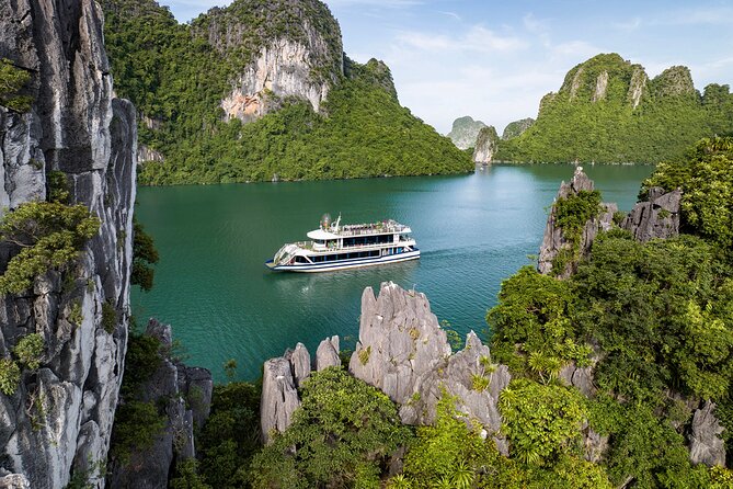 Halong Bay Luxury cruise Day trip: Buffet Lunch, Limousine bus - Why this Ha Long Bay day trip fits a tight Hanoi schedule