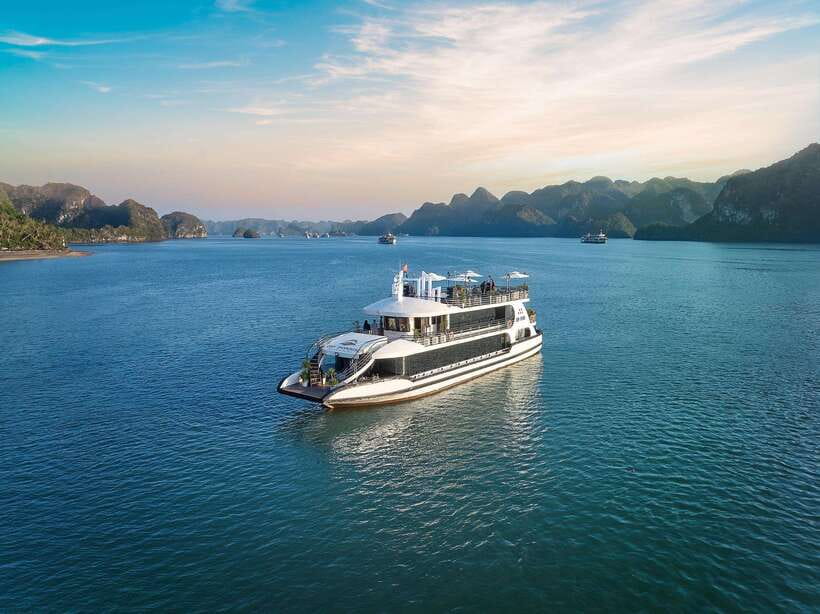 Halong Bay: Luxury Day Cruise with Buffet, Kayak, Swim - Key things I’d focus on before you go