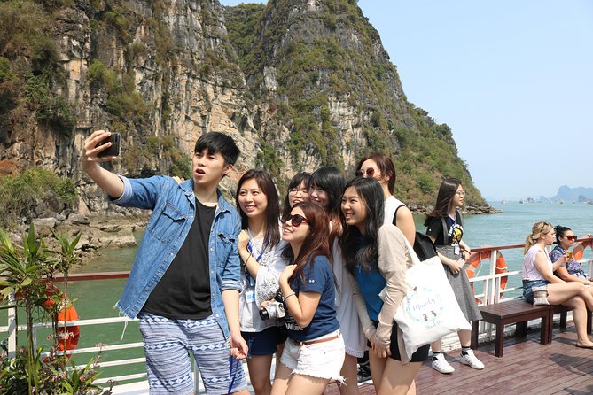 Halong Day Tour: Islands, Cave, Kayak. Lunch. Transfers - Lunch on Board: Local Seafood and Real Dietary Planning
