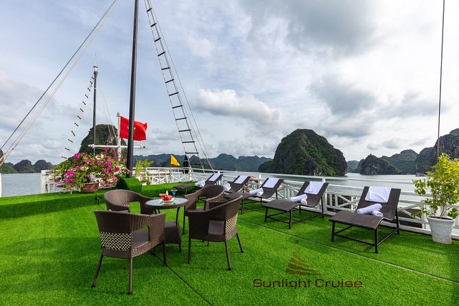 Halong deluxe cruise 2D/1N: Surprise cave, Titop island, Full Meals, best prices - Day 2 sunrise and breakfast: when dawn is the headline