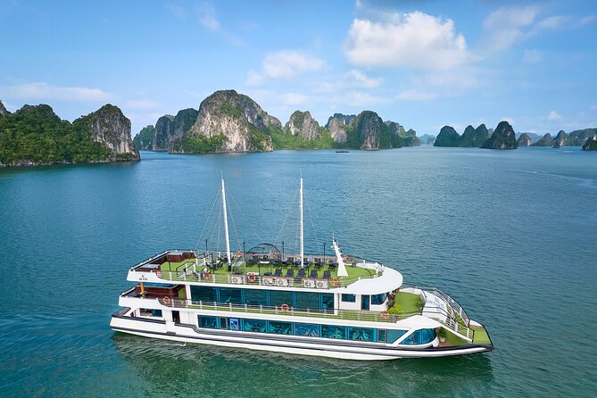 Halong Heritage Luxury Day Cruise-Buffet lunch&Limousine transfer - Limousine transfer from Hanoi Old Quarter, then straight to Tuan Chau