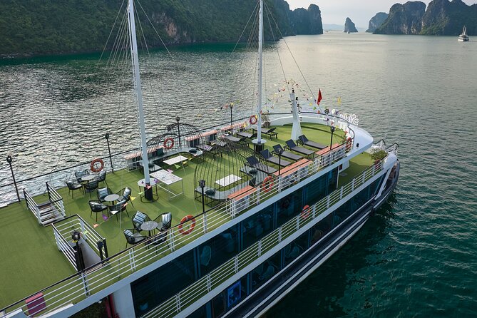 Halong Heritage Luxury Day Cruise-Buffet lunch&Limousine transfer - Tuan Chau check-in, welcome drink, and a buffet lunch on the water