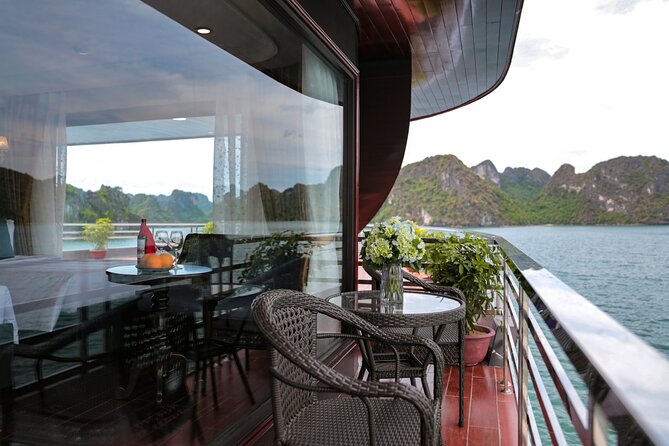 Halong La Pandora Cruise 2days/1Night - Day 2 at dawn: Tai chi, breakfast, and a fresh bay