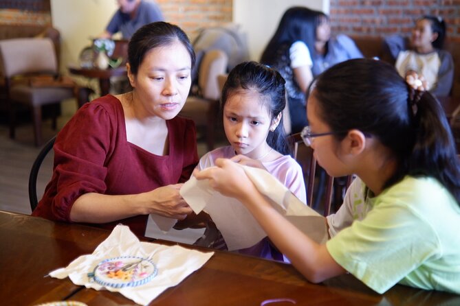Hand Embroidery Workshop in Hoi An for Beginers - Online Tutorials You Keep After Class, Not Just During It