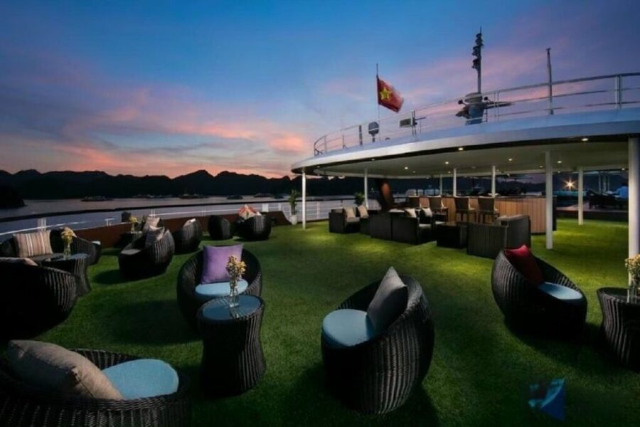 Hanoi: 3-Day Ha Long/Lan Ha Bay Cruise with Private Balcony - Day 3 Dark Cave and Bright Cave on bamboo boats