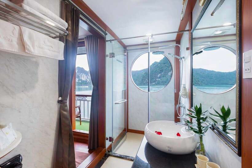 Hanoi: 3-Day Ninh Binh, Ha Long, & Lan Ha Bay Luxury Cruise - Mua Cave viewpoint over Tam Coc, almost 500 steps