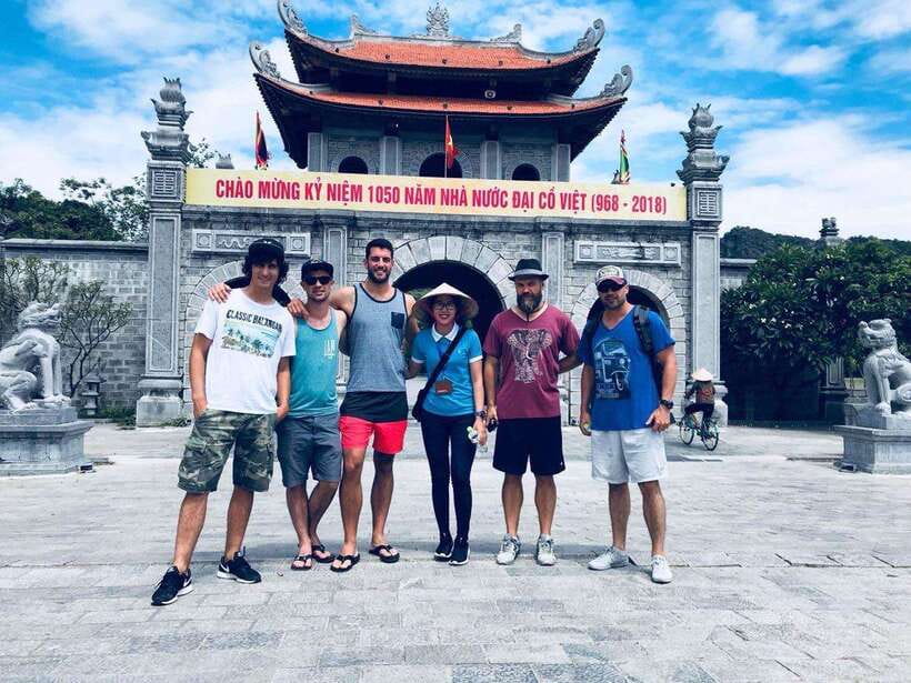 Hanoi: 3-Day Ninh Binh, Ha Long, & Lan Ha Bay Luxury Cruise - Meals: Vietnamese classics, some western options, and vegetarian coverage