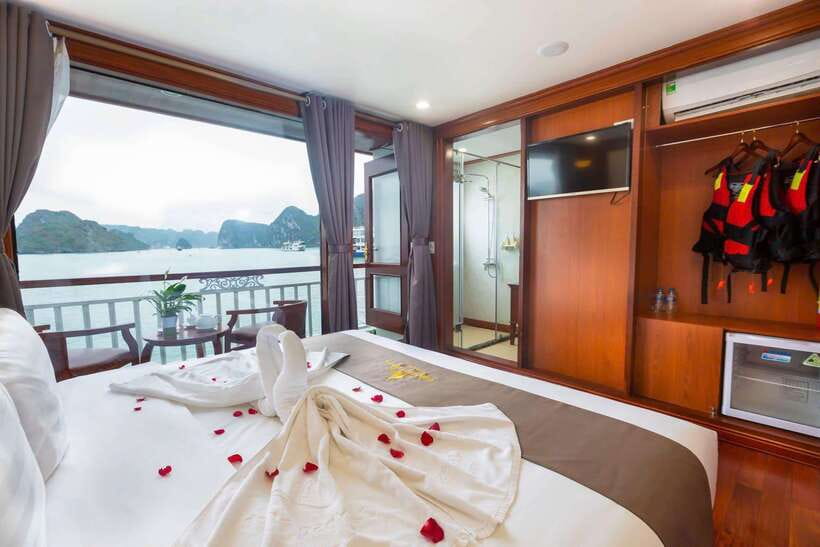 Hanoi: 3-Day Ninh Binh, Ha Long, & Lan Ha Bay Luxury Cruise - Hoa Lu, village cycling, and Tam Coc’s 1.5 hour bamboo boat