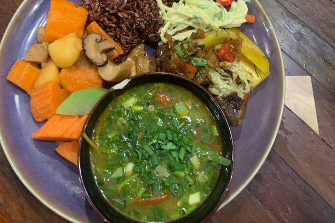 Hanoi: 7 Tasting Street Food Walking Tour and Train Street - Dietary needs and comfort level: plan for street reality