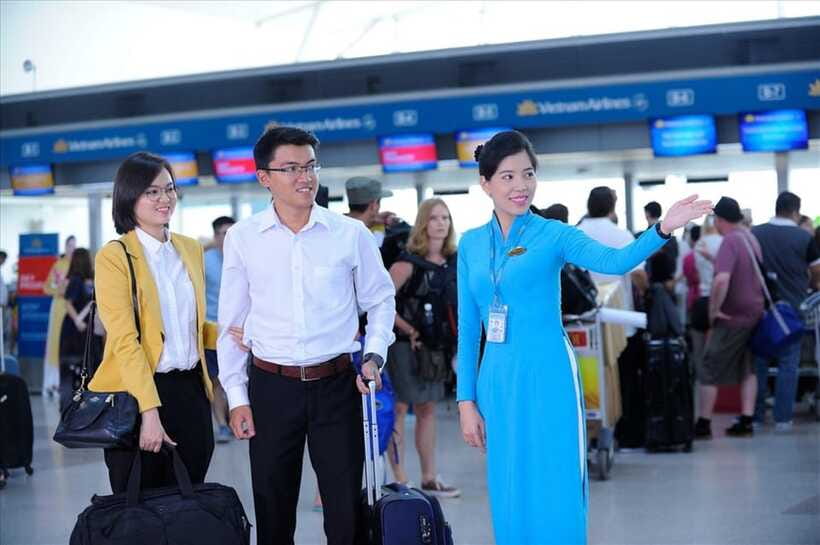 Hanoi Airport: Premium Fast Track Immigration Assistance - Customs, Luggage Claim, and Porter Help Without the Hassle