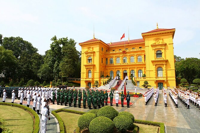 Hanoi All-In-One Tour: Highlights & Train Street & Culture & Fun - Meeting at Hoan Kiem, then getting oriented fast