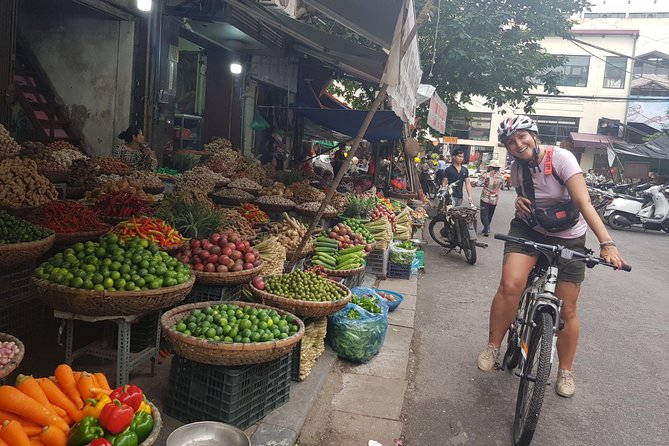 Hanoi: Amazing Morning with Bicycle - All Inclusive - Ba Dinh Square at dawn, when the city looks different